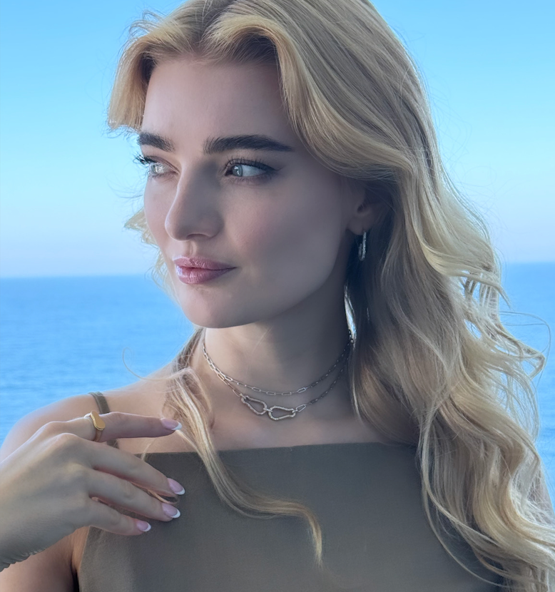 Dvinge, Small Circle